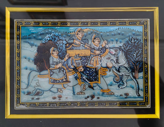 Royal Tiger Hunt Marble Plate Painting – Handcrafted Rajasthani Miniature Art