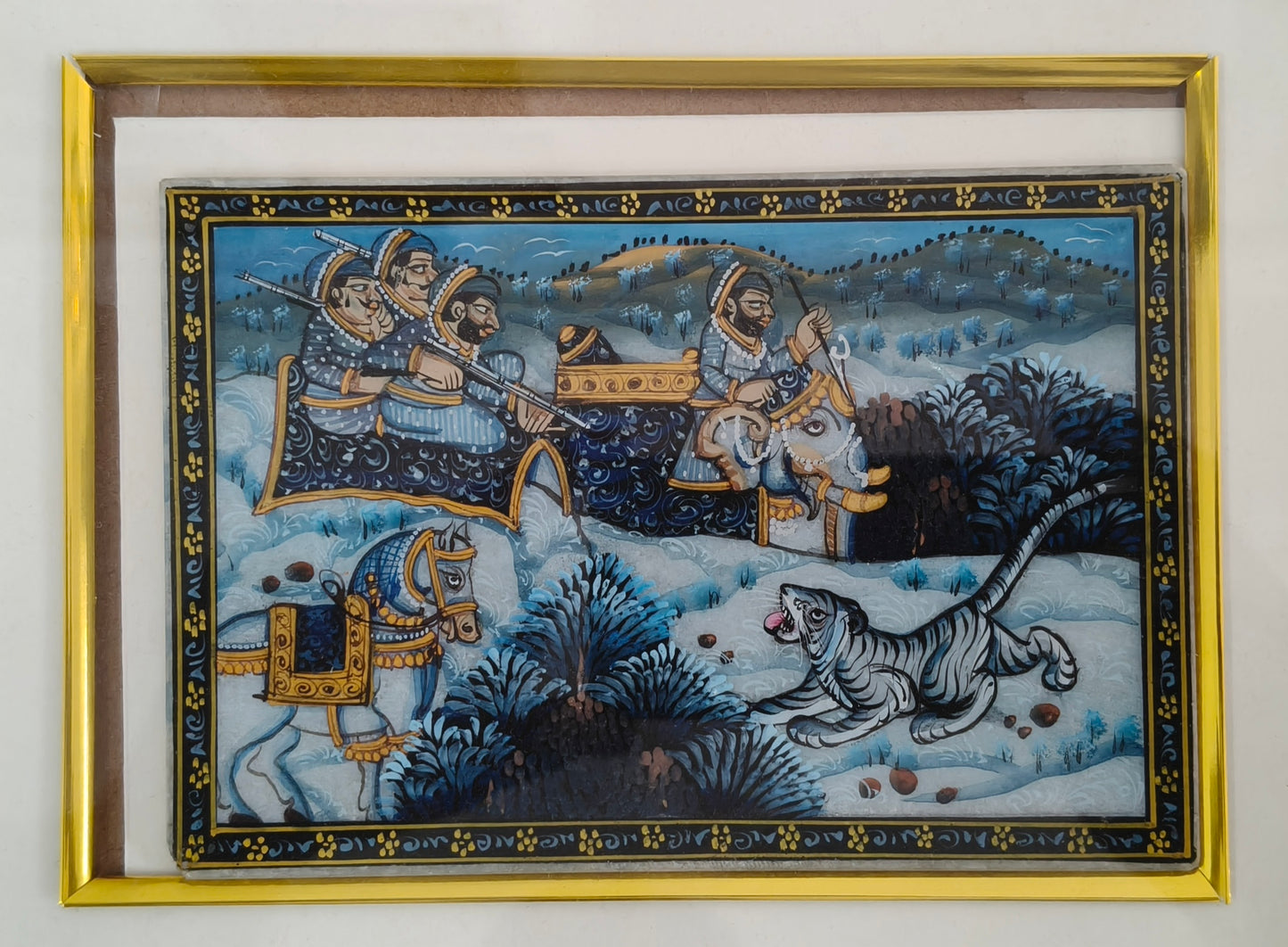 Royal Tiger Hunt Marble Plate Painting – Handcrafted Rajasthani Miniature Art
