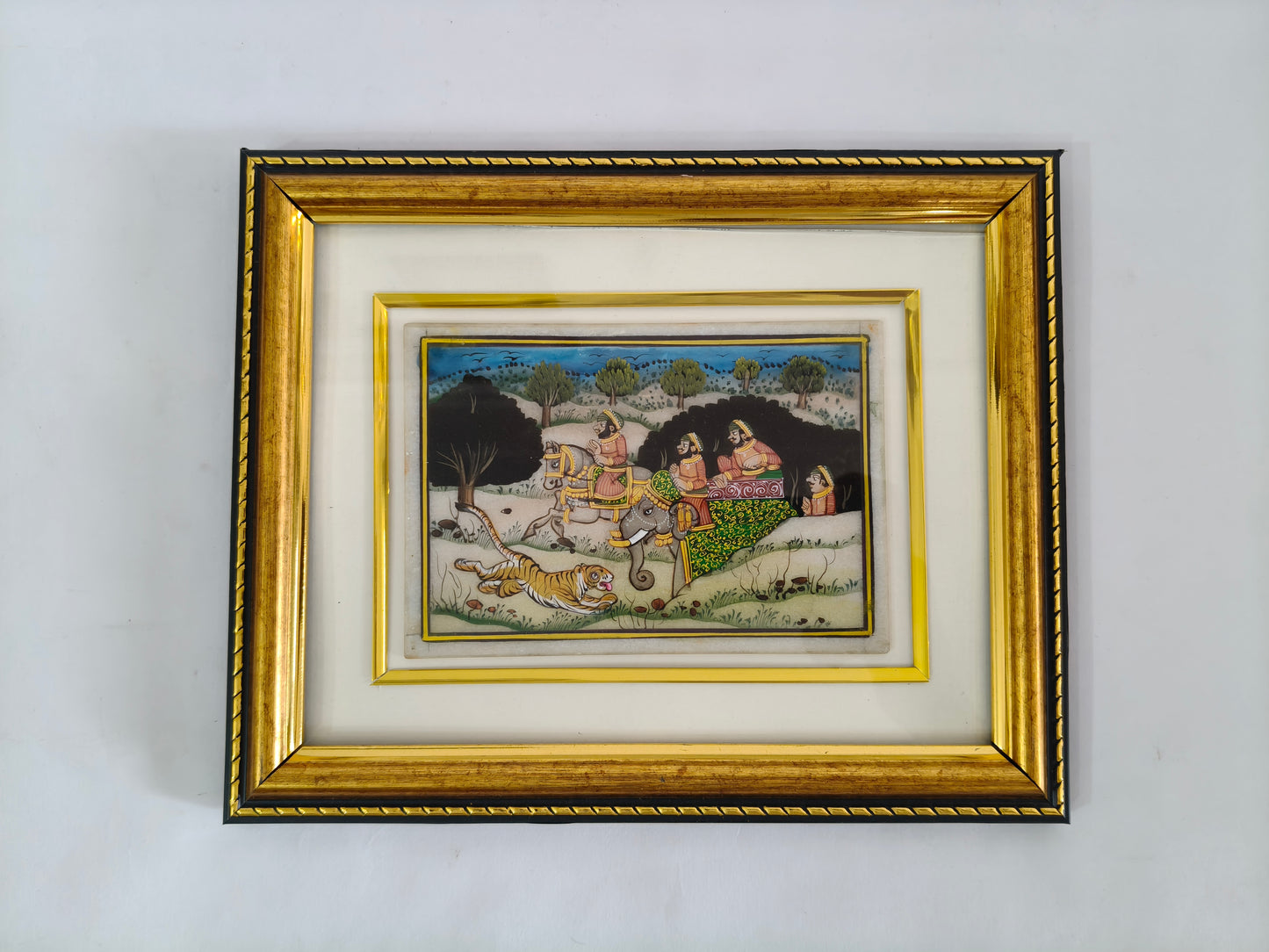 Royal Tiger Hunt Marble Plate Painting – Handcrafted Rajasthani Miniature Wall Art