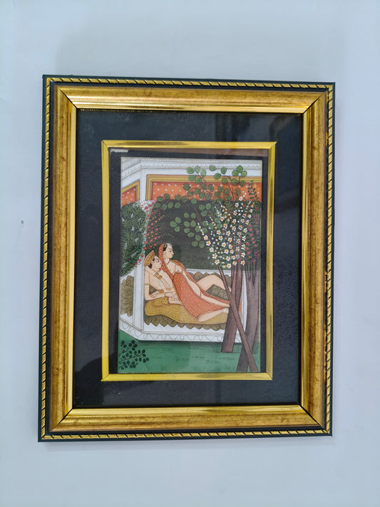 Royal Couple Garden Retreat Marble Plate Painting – Handcrafted Miniature Artwork